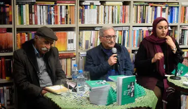 رونمایی از کتاب بنیاد داستان‌نویسی اثر استاد منصور یاقوتی در شهر کتاب کرمانشاه به روایت تصویر