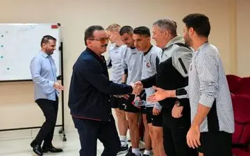 حضور زنوزی در تمرینات تراکتور