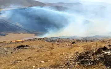 آتش به دل ۳۰ هکتار از اراضی منطقه حفاظت‌شده عبدالرزاق سقز زد