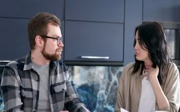 8نشانه که رابطه شما عشق نیست، هم‌وابستگی است
