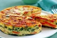طرز تهیه کیک سبزیجات؛ غذای خوشمزه و سالم با سیب‌زمینی و پنیر پیتزا