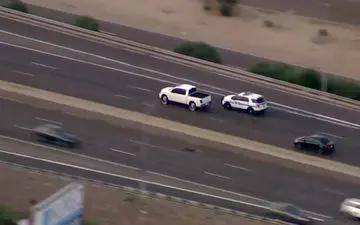 متوقف کردن خودروی تبهکاران با تصادف عمدی + فیلم 