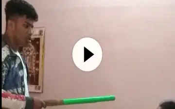 اقدام گستاخانه نوجوان شرور با مادرش!+فیلم