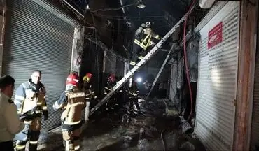 آتش سوزی در بازار قزوین؛ دو واحد تجاری خاکستر شد/ حضور به موقع آتش نشانی مانع از تلفات شد