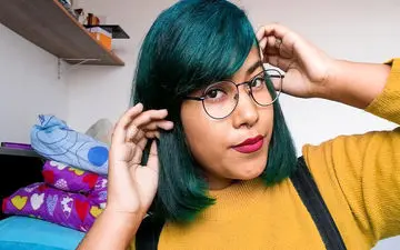 چالش‌‌ها و خطرات رنگ کردن مو بعد از جراحی بینی