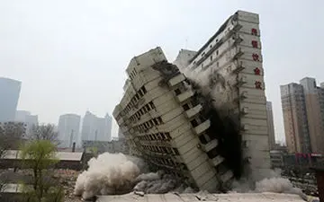 تخریب بی نقص دو برج بلند بدون کوچکترین خسارت