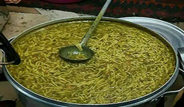 طبخ آش نذری 84 تنی در شیراز 