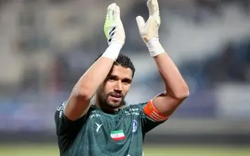 عذرخواهی کاپیتان استقلال بخاطر 10 دقیقه پایانی