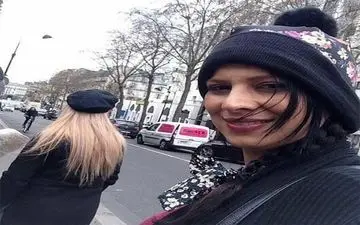 پوشش متفاوت روشنک عجمیان در یک کشور اروپایی + عکس