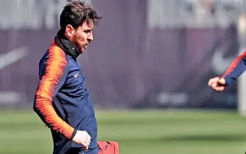 مسی به تمرینات تیم فوتبال بارسلونا بازگشت +عکس