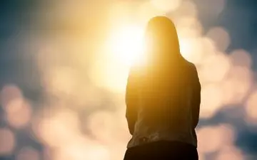 خوابیدن زیر نور آفتاب میل جنسی را افزایش می‌دهد!
