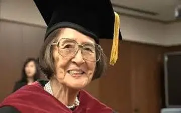 دریافت مدرک دکتری در 88سالگی! + فیلم