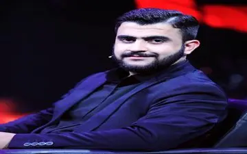 و باز کوچک مردی برخاست...