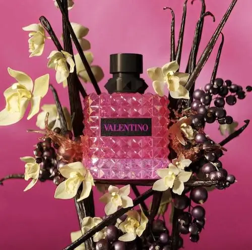 عطر با رایحه میوه‌های قرمز