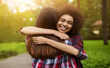 فواید علمی حیرت انگیز بغل کردن 