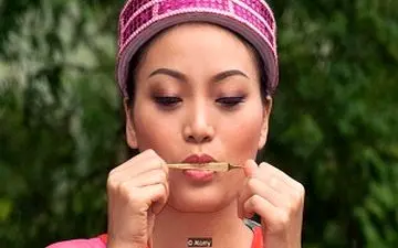 مردم این منطقه با سوت زدن صحبت می‌کنند + عکس