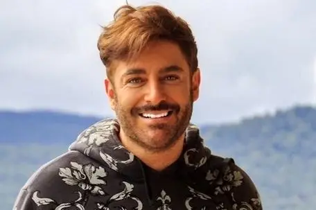 واکنش معنادار محمدرضا گلزار به شرایط اخیر؛ عکس منتشر شد