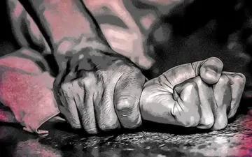 مرگ مشکوک دختر عراقی؛ قاتل، سگ‌های ولگرد بودند یا عموی متجاوز؟
