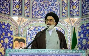 امام‌جمعه قم: حضور در ۲۲ بهمن‌ امسال "واجب عینی" است