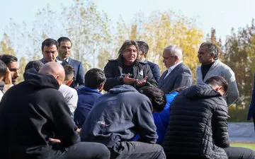 ساپینتو: آقای فتح الله زاده! این بچه ها برای شما جام آورده اند