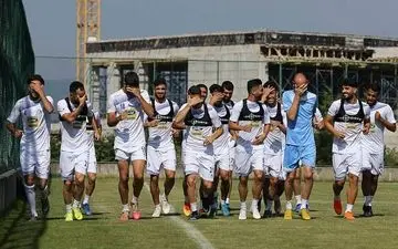 استقلال در لیگ نوزدهم در بهترین حالت دوم یا سوم می شود