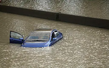 بارش شدید باران و وقوع سیل در مغولستان+فیلم