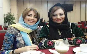 تیپ خواهران ناصر در یک رستوران + عکس