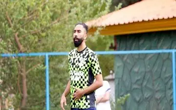 هافبک گل گهر بازی با استقلال را از دست داد
