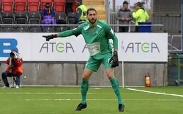 دروازه‌بان سابق تیم ملی و پرسپولیس در تمرین نارنجی پوشان