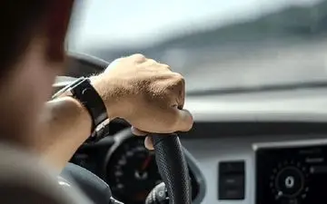 اینفوگرافی | سهل‌انگاری پرهزینه؛ اشتباهات رایج رانندگی و آسیب‌های خاموش به خودرو