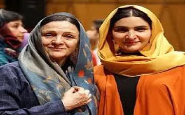  سلفی شاد دختر و همسر مهدی هاشمی 