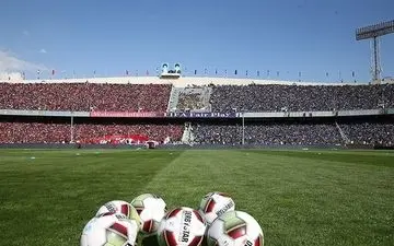  بازدید مسئولان باشگاه پرسپولیس از ورزشگاه آزادی
