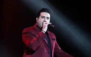  دیدار زمستانی خواننده محبوب پاپ با هوادارانش