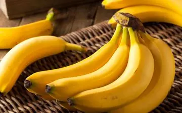 این خوراکی ها را نباید همراه با موز خورد

