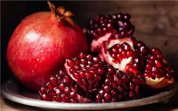 
معجزه انار در درمان بیماری‌ها