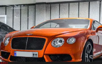 اولین خودروی بنتلی در ایران پلاک شد