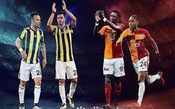 حضور سه بانوی ایرانی در بین طرفداران گالاتاسرای و تشویق استقلال و پرسپولیس+فیلم 