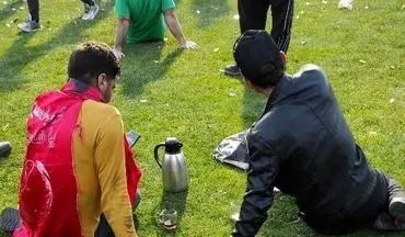 عجیب‌ترین تصویر از جشن قهرمانی تراکتور: چای در میان هیاهو!