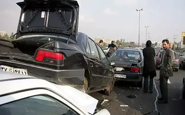تصادف زنجیره‌ای 12 خودرو در بهشهر