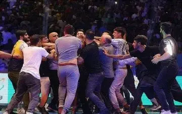 واکنش فدراسیون کشتی به هجوم تماشاگران به سمت حسن یزدانی