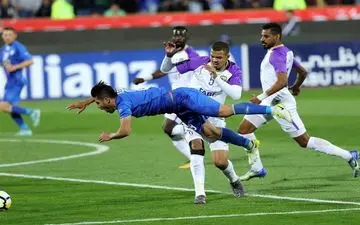 حاشیه دیدار استقلال - العین/ناراحتی اسماعیلی و اعتراض شدید العینی‌ها به داور 