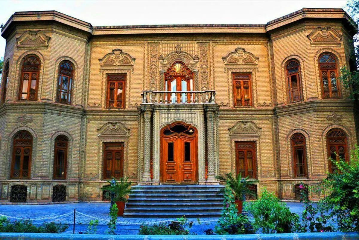 روح تاریخ در استثنایی ترین عمارت تهران در گردش است 