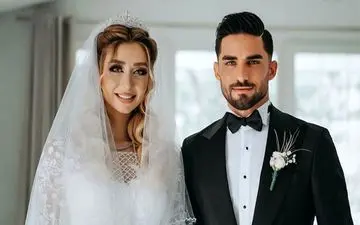 عکس/ عاشقانه جالب میلاد محمدی و همسرش در یونان! 