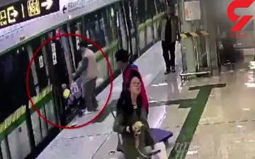 بهترین پدر سال / اقدام عجیب پدر با کودک نوزادش+فیلم