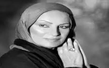 تیپ و ظاهر هما خاکپاش به همراه ملکه رنجبر