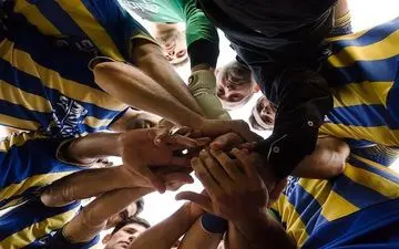 بازیکن گسترش با دو کارت زرد اخراج نشد!