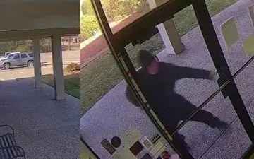 ویدیو| صحنه‌ای خنده‌دار از سارق دست و پا چلفتی 