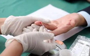 قبل از اندازه گیری قندخون، دستهایتان را بشویید