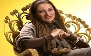 پرسه‌گردی بازیگر خانم در یزد