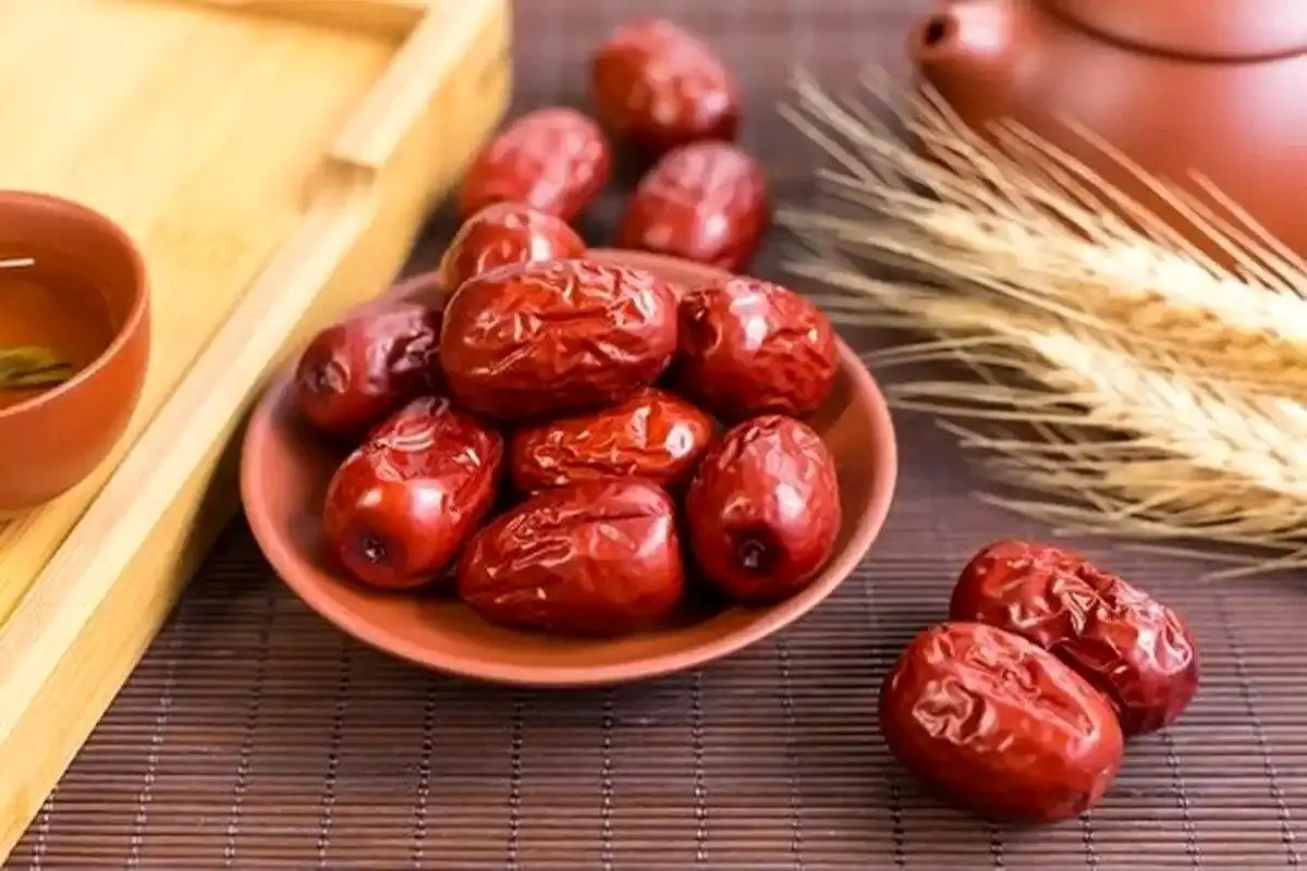 عناب، میوه‌ای با خواص شگفت‌انگیز